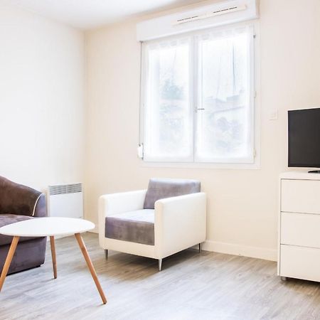 Apartament Le 12 Carnot - Serenite Assuree Dans Ce Grand Studio Poitiers Zewnętrze zdjęcie