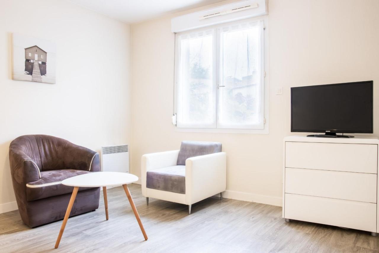 Apartament Le 12 Carnot - Serenite Assuree Dans Ce Grand Studio Poitiers Zewnętrze zdjęcie