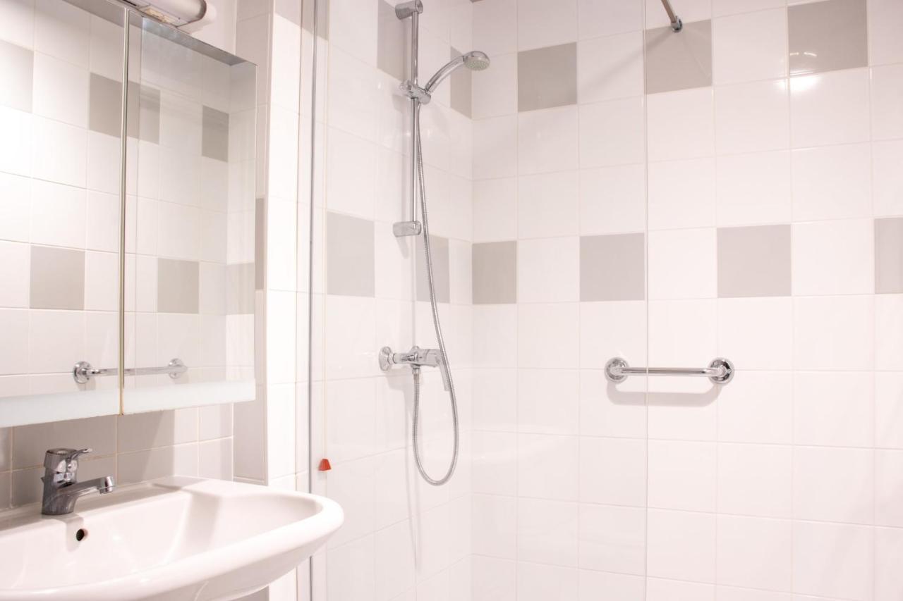 Apartament Le 12 Carnot - Serenite Assuree Dans Ce Grand Studio Poitiers Zewnętrze zdjęcie